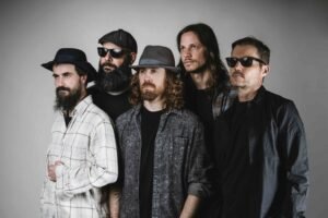 Noticias 3 LUBACK estrena vídeo para "STRENGTH", segundo adelanto de su próximo disco