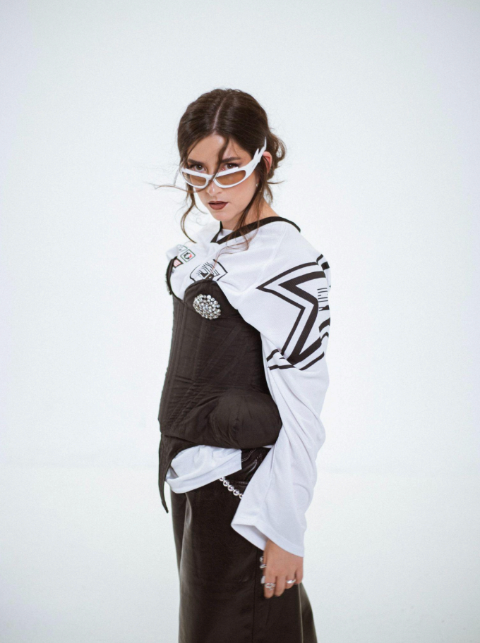 EVA CALYZA lanza «POPSTAR» ⭐