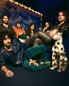 Inicio 26 Derby Motoreta's Burrito Kachimba estrena vídeo en directo de Ef laló desde el Teatro Romano de Mérida, una actuación histórica ante 3000 personas donde