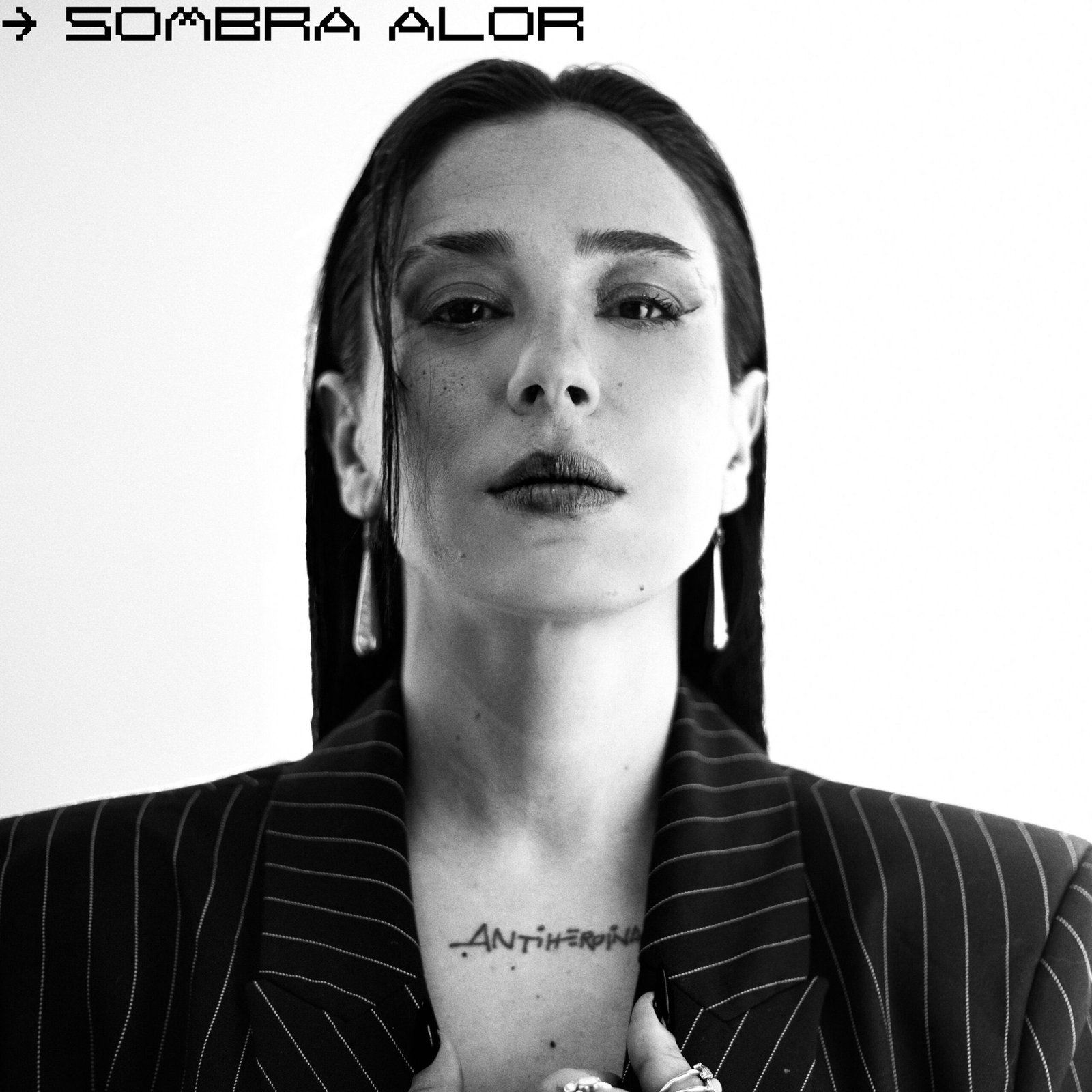 MUSIC BUS presenta su roster 2026 con artistas como Julieta, María Escarmiento y Anier. Descubre los nuevos talentos emergentes de la escena musical