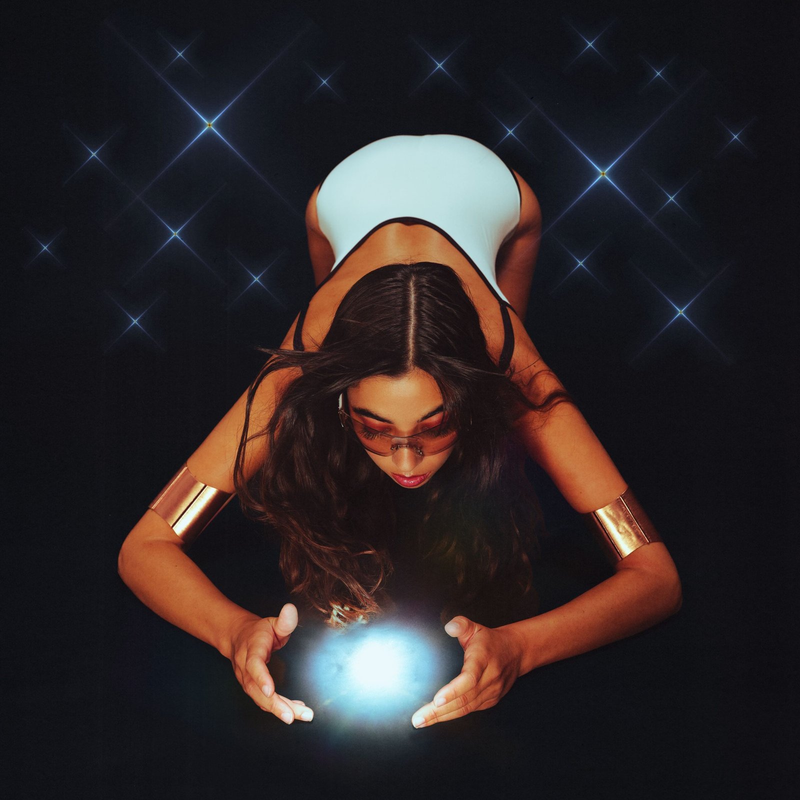 Sara Terraza lanza su single "Digan lo que digan" este 15 de abril, primer adelanto de su EP pop electrónico producido por Pedro Campos. Un sonido