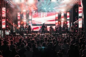 Guadalupe Plata inaugura el ciclo dominical matinal en Escenario con su rock alternativo enérgico. Conciertos familiares gratuitos para menores de 14,
