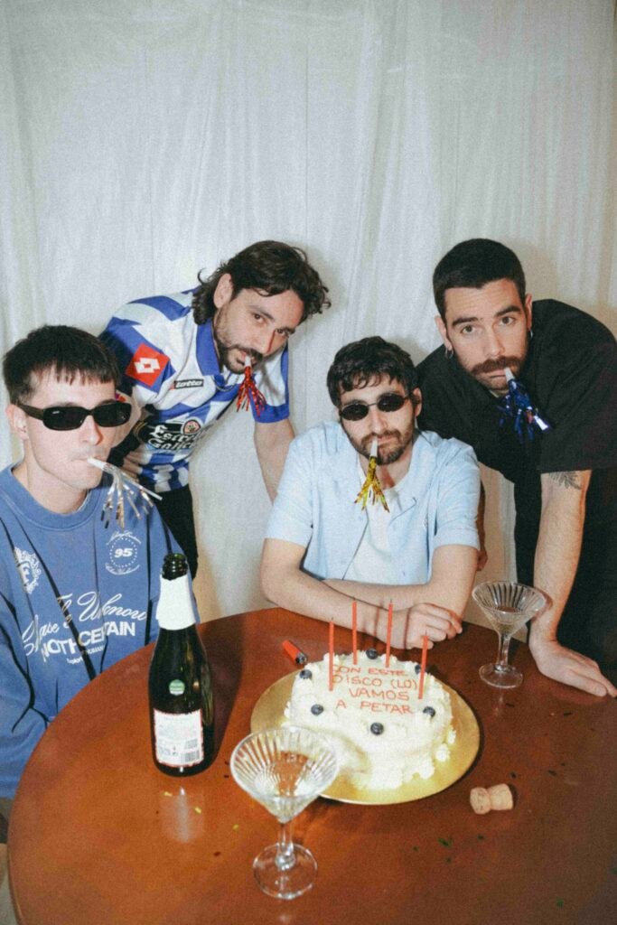 Néctar publica CON ESTE DISCO (LO) VAMOS A PETAR, un debut crudo sobre la precariedad del artista emergente y la presión por triunfar.