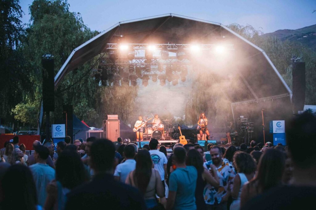 SilFest Valdeorras arranca su décima edición el 2 de julio en O Barco con Morgan, Hinds y L.A., consolidándose como el primer gran festival de verano en